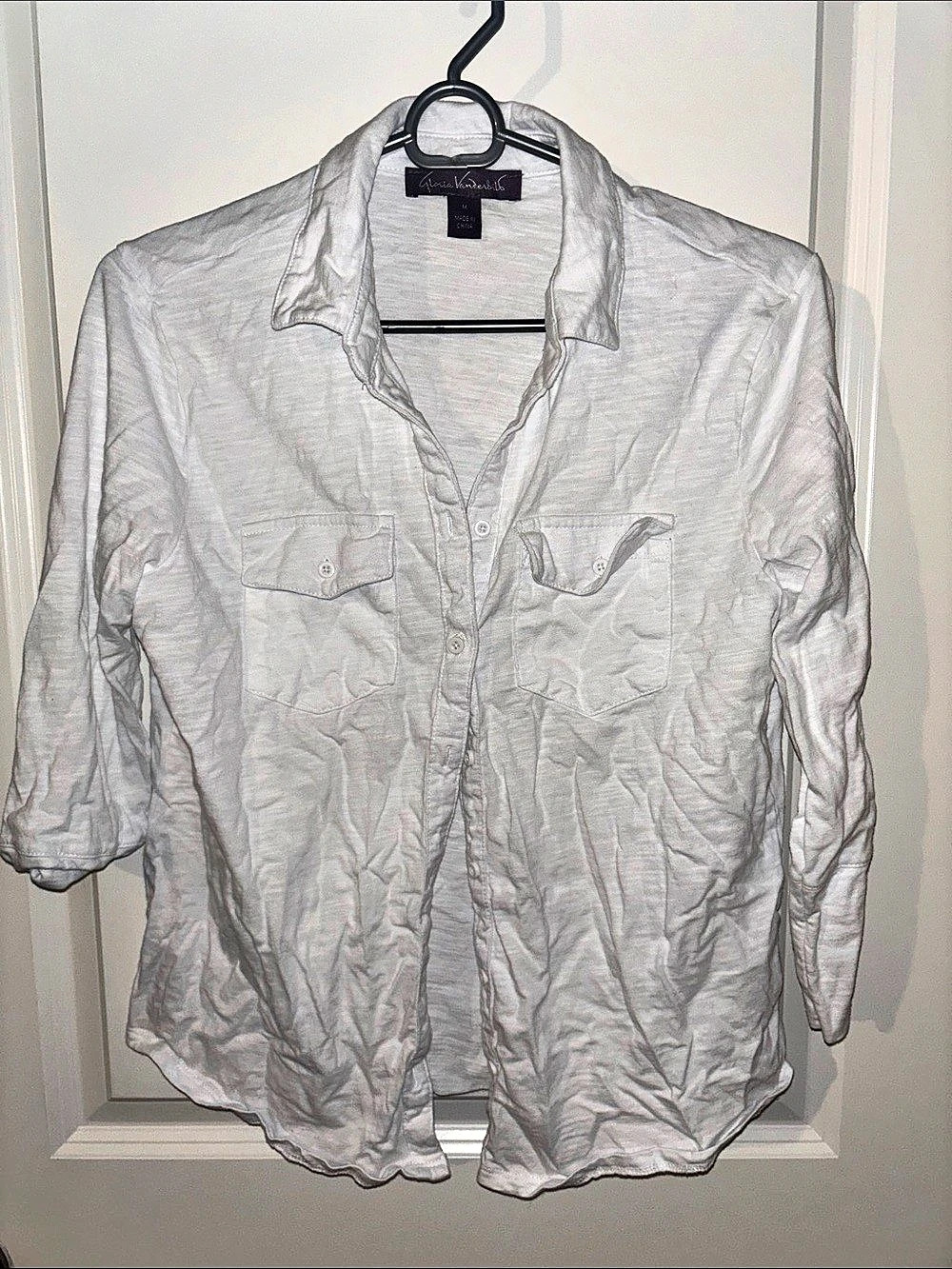 Gloria Vanderbilt Button Front Shirt in white Size Medium